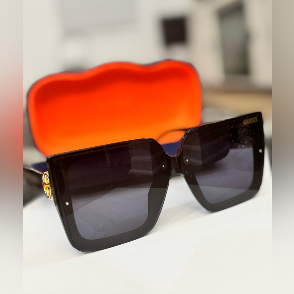 GG Black Oversized Sunglasses